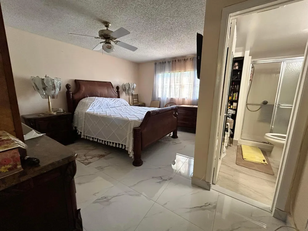 300 NE 26th Ave, Boynton Beach, FL 33435