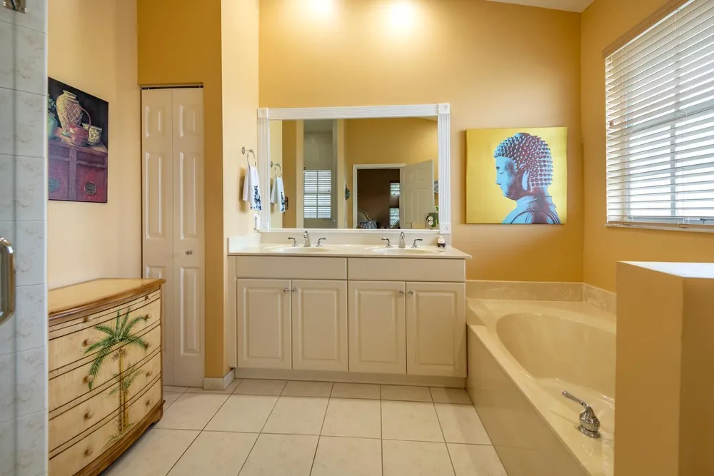 3501 Lakeside Dr, Davie, FL 33328