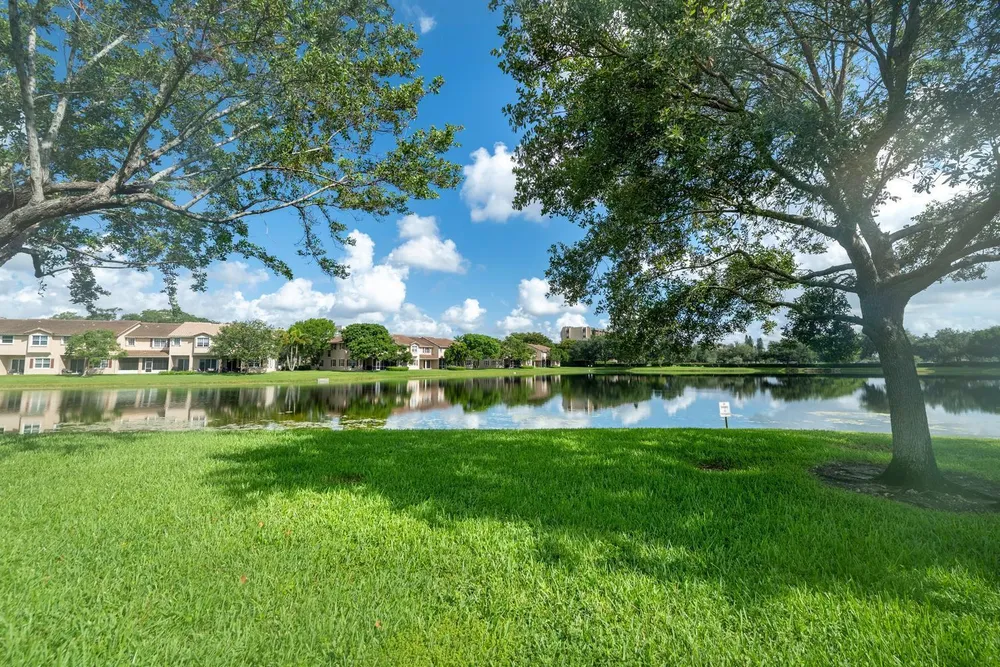 3501 Lakeside Dr, Davie, FL 33328