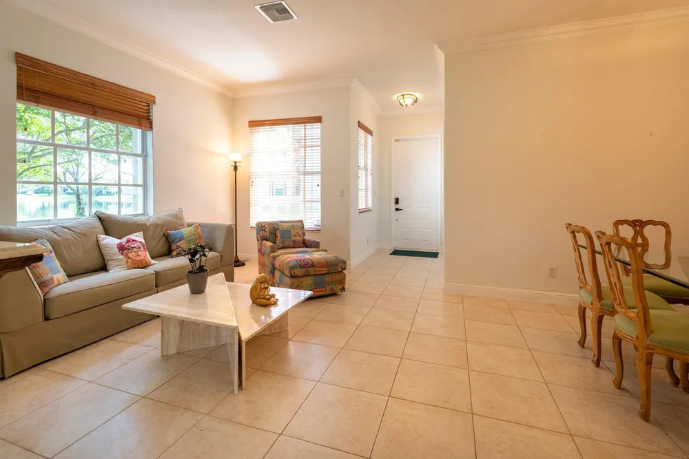 3501 Lakeside Dr, Davie, FL 33328