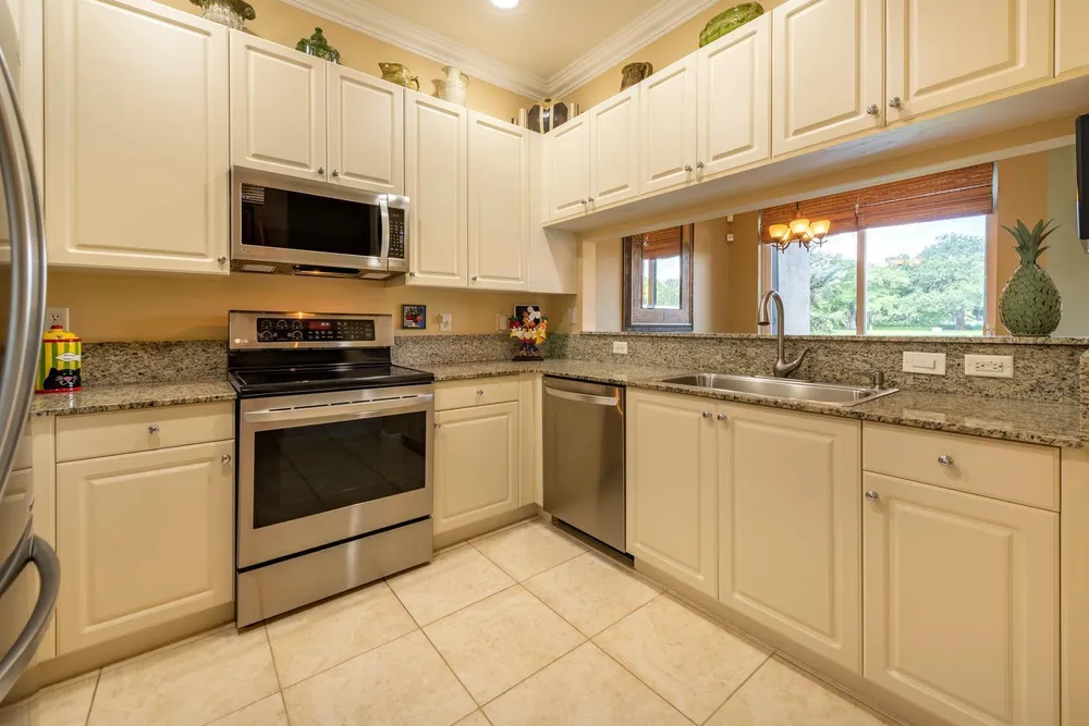 3501 Lakeside Dr, Davie, FL 33328