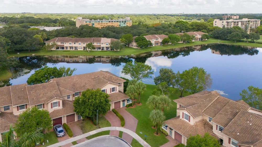 3501 Lakeside Dr, Davie, FL 33328