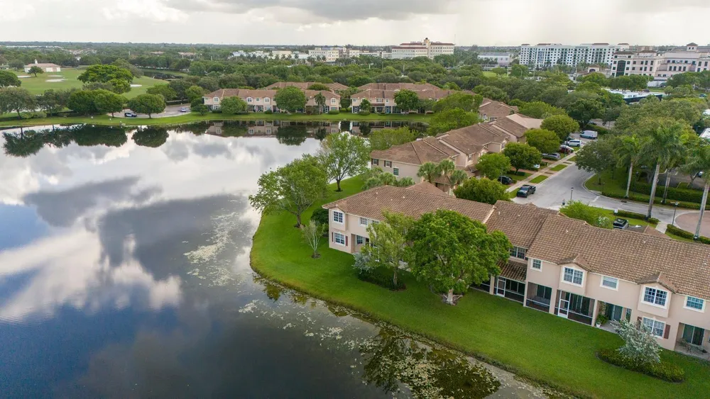3501 Lakeside Dr, Davie, FL 33328
