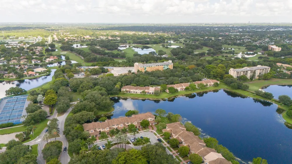 3501 Lakeside Dr, Davie, FL 33328