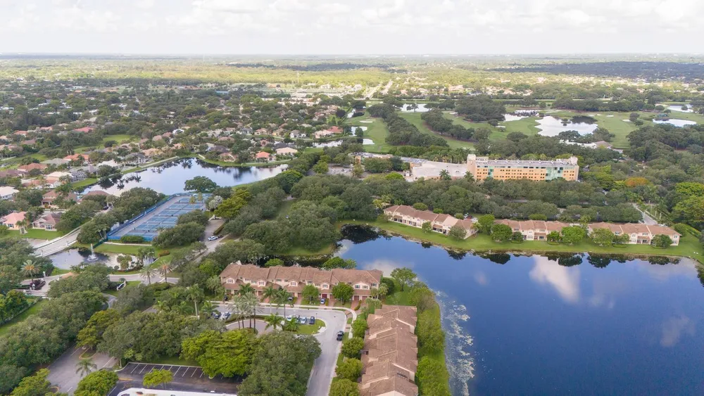 3501 Lakeside Dr, Davie, FL 33328