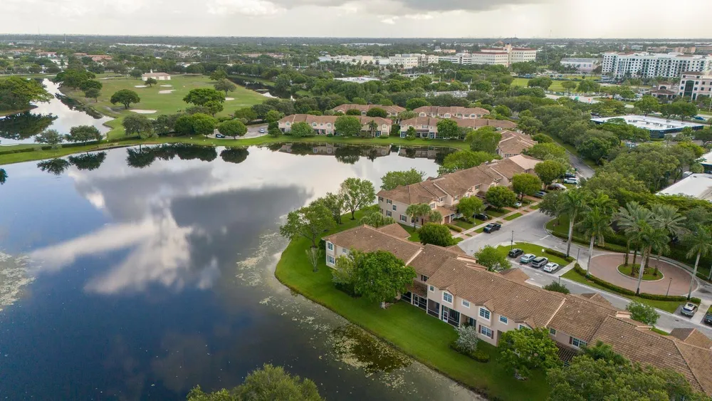 3501 Lakeside Dr, Davie, FL 33328
