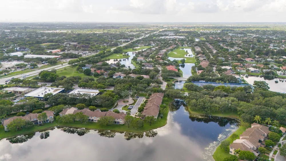 3501 Lakeside Dr, Davie, FL 33328