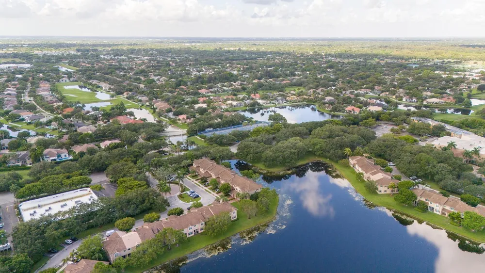 3501 Lakeside Dr, Davie, FL 33328