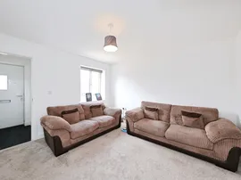 Almond Avenue, Barlborough, Chesterfield thumb 3