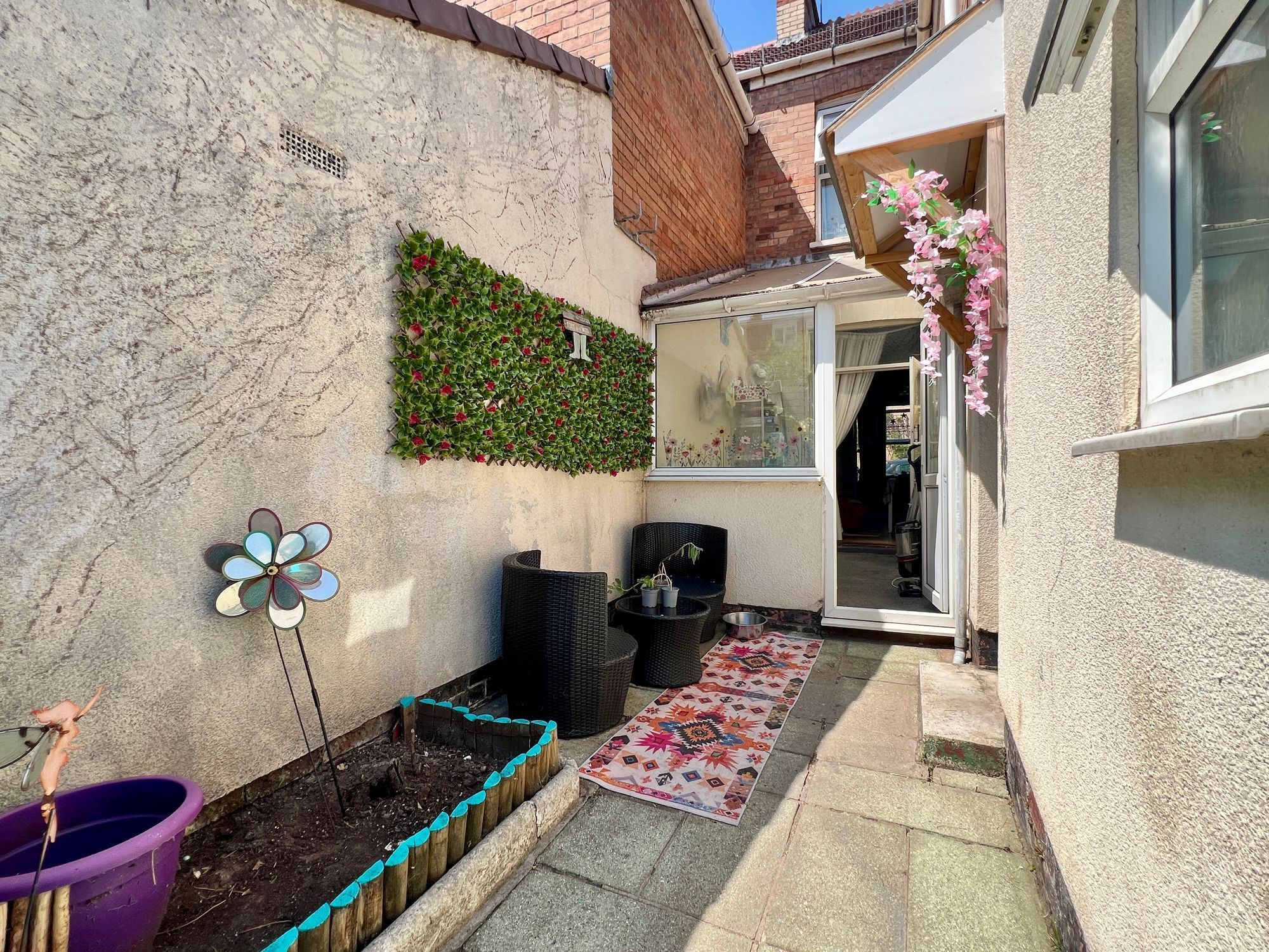 Stephen Street, Taunton - NO onward chain!! Image 15