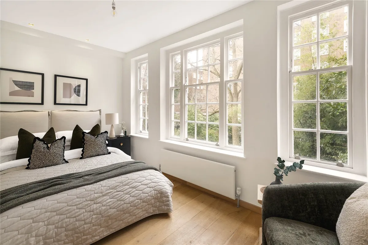 Holland Park Road, London, W14