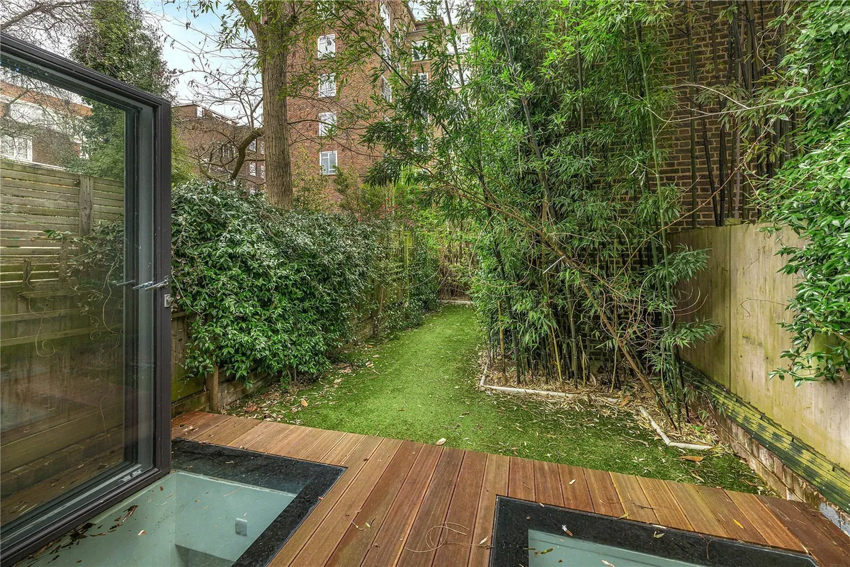 Holland Park Road, London, W14
