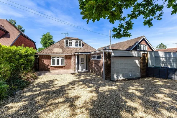 Pack Lane, Kempshott, RG22
