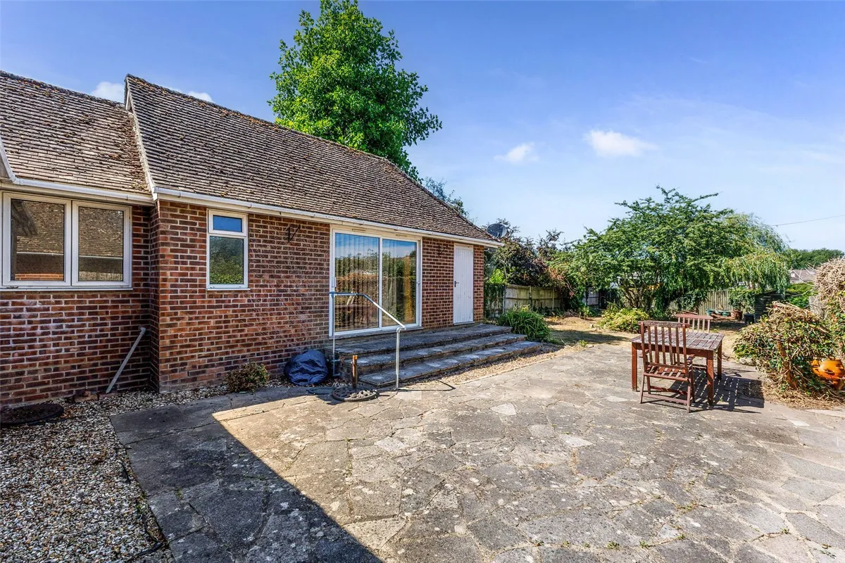 Pack Lane, Kempshott, RG22