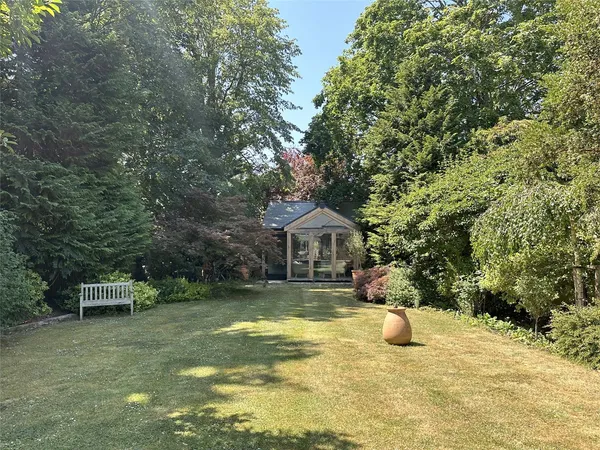 Chestnut Avenue, Chichester, PO19 photo 19
