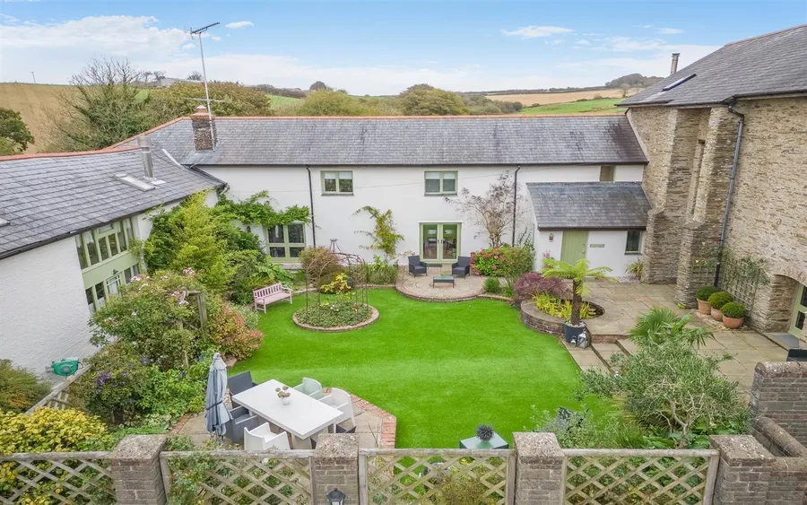 Property Image 11