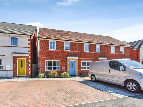 Walnut Drive, Chippenhamphoto