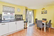 Walnut Drive, Chippenham