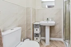 Walnut Drive, Chippenham