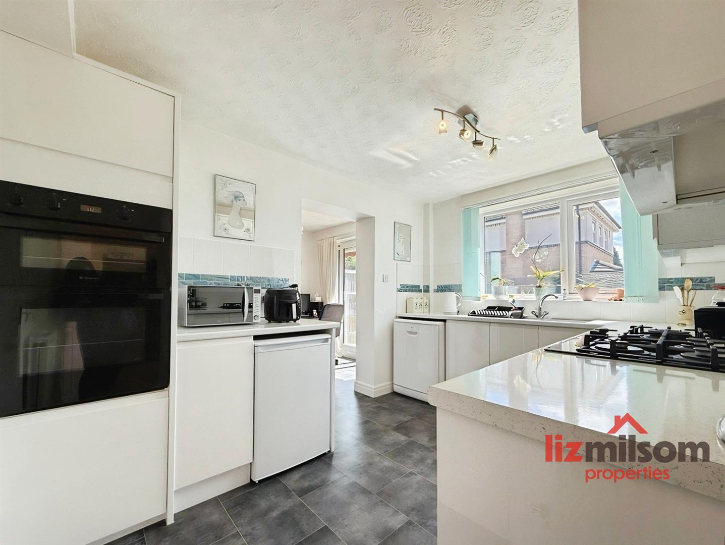 Almond Grove, Newhall, Swadlincote Image 2