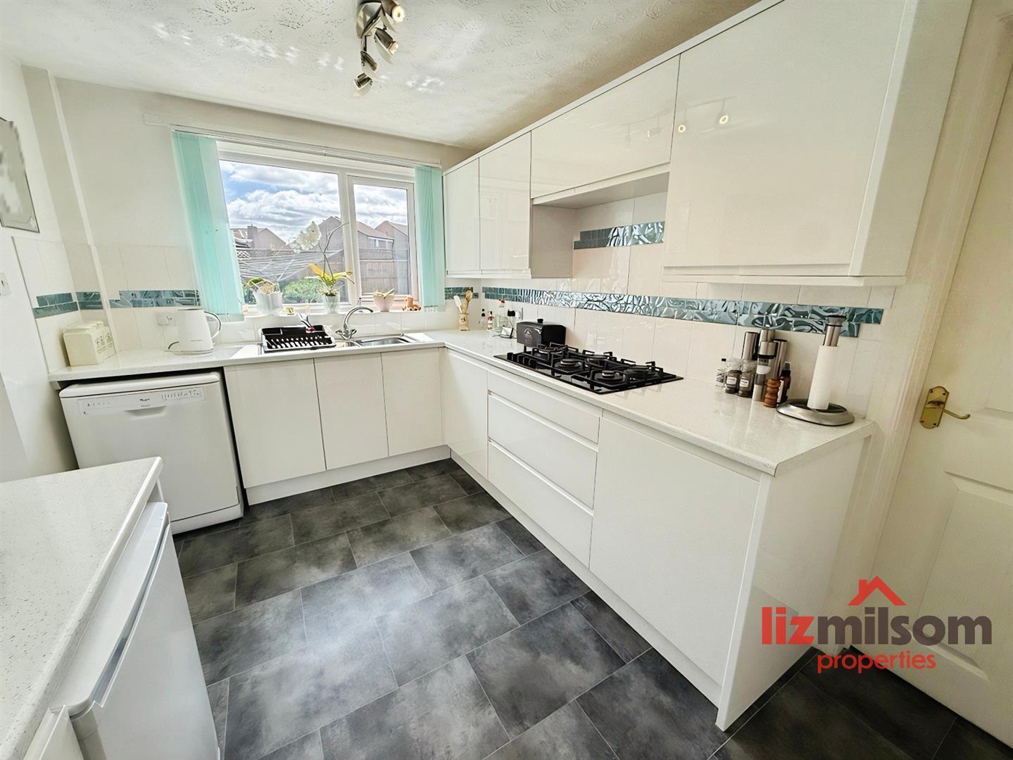 Almond Grove, Newhall, Swadlincote Image 9