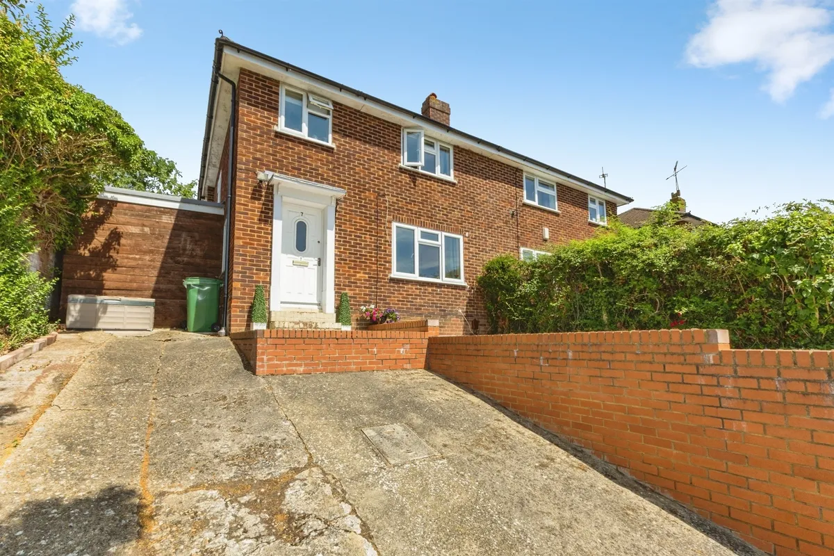 Birdhill Avenue, Reading