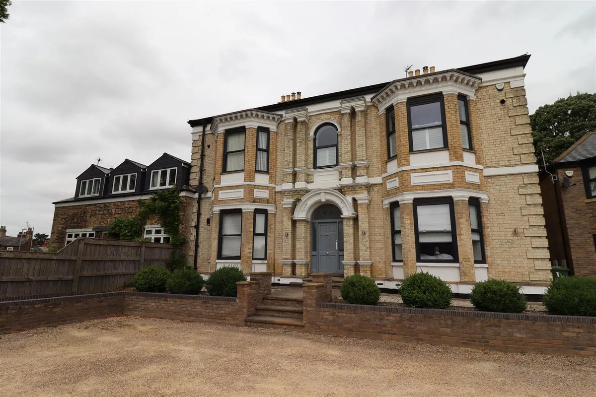 3 Grassdale Park, Brough