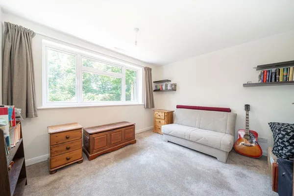 The Fairway, Weybridge, KT13 photo 5
