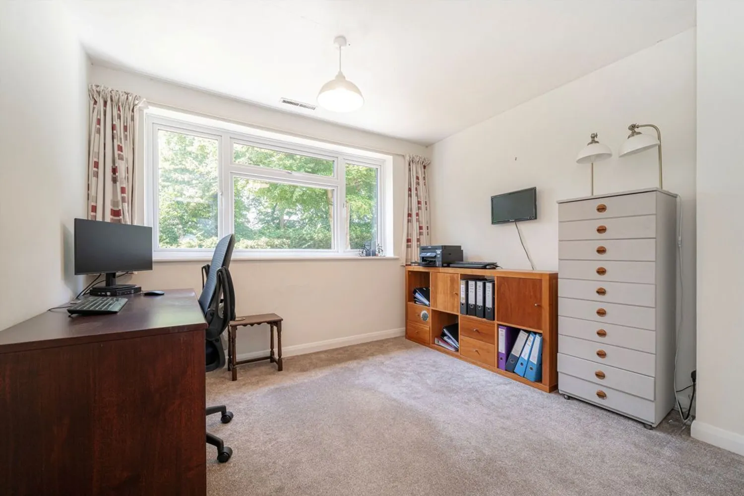 The Fairway, Weybridge, KT13 photo 6