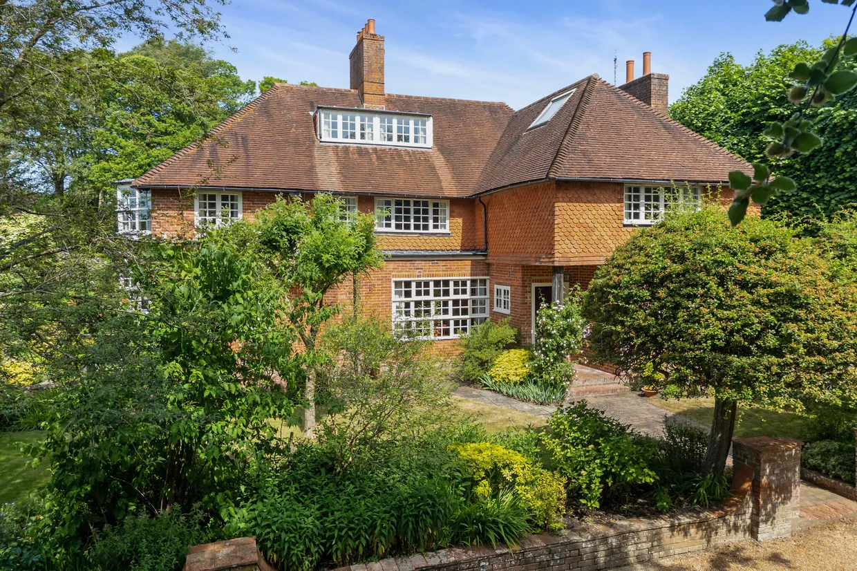Weydown Road, Haslemere, GU27 photo 2