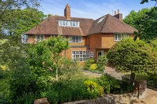 Weydown Road, Haslemere, GU27 photo 2