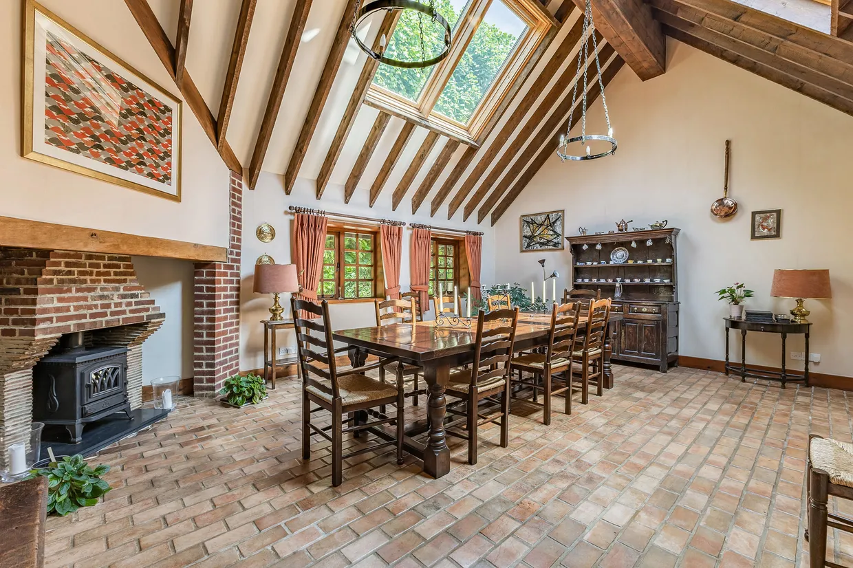 Weydown Road, Haslemere, GU27 photo 6