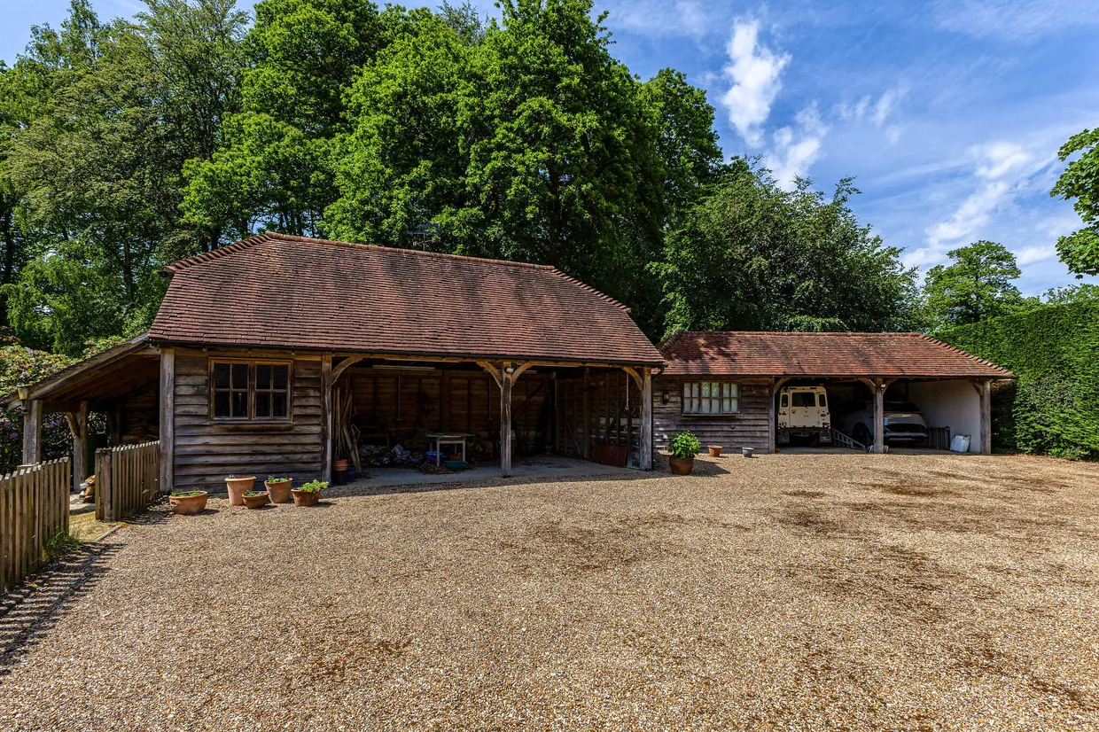 Weydown Road, Haslemere, GU27 photo 28