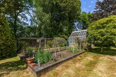 Weydown Road, Haslemere, GU27 photo 33