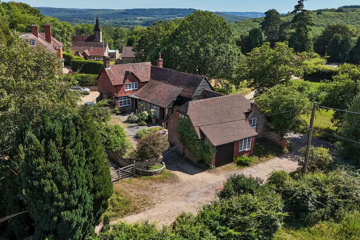 Linchmere, Haslemere, GU27 photo 1
