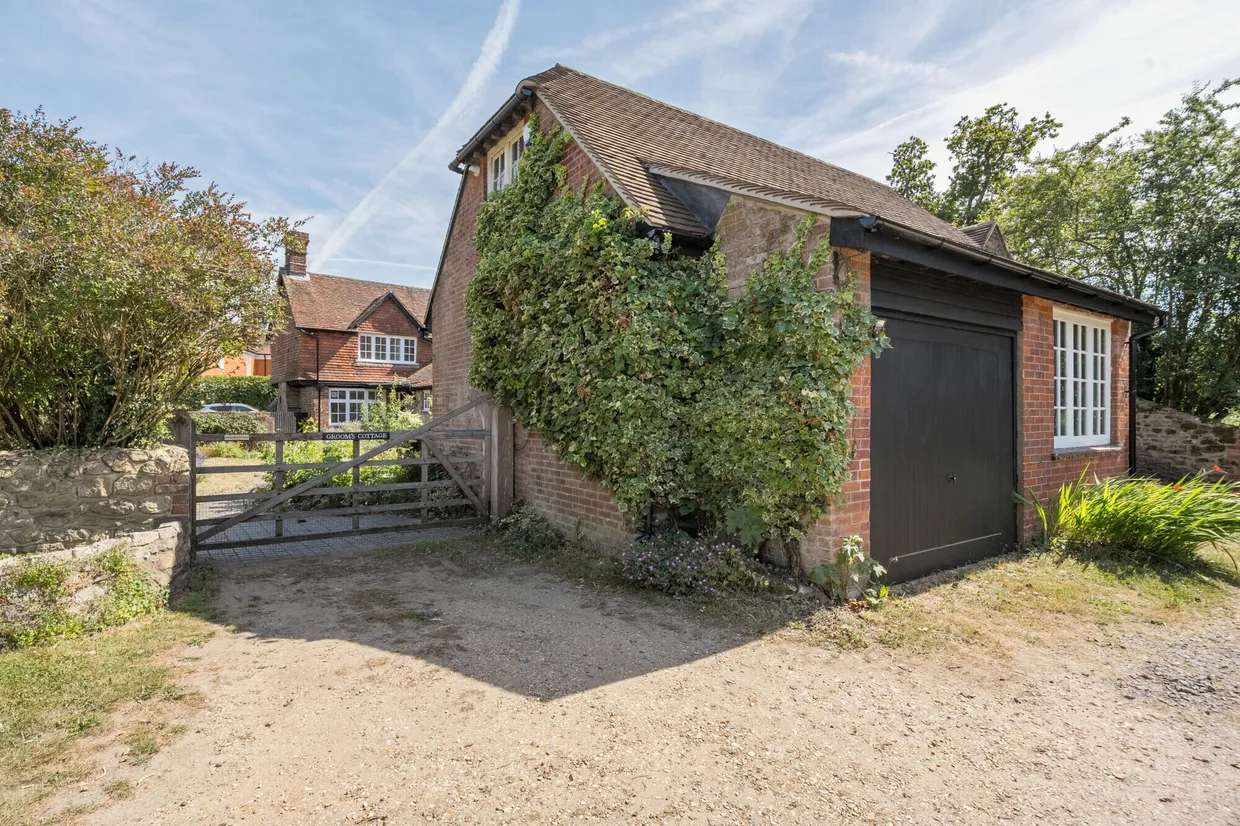 Linchmere, Haslemere, GU27 photo 10