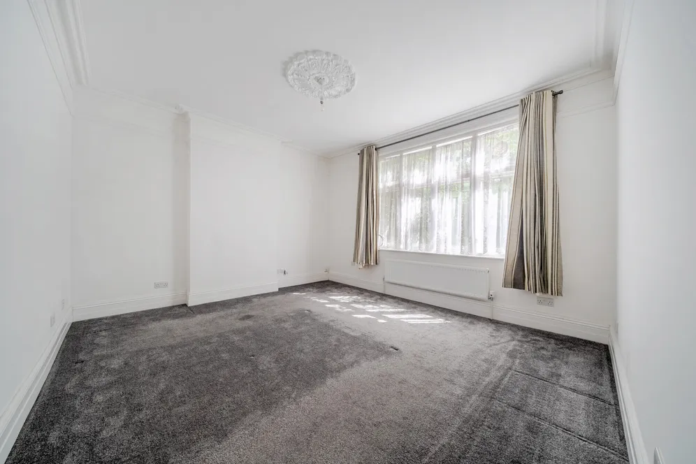 Salisbury Road, Farnborough, GU14 photo 7