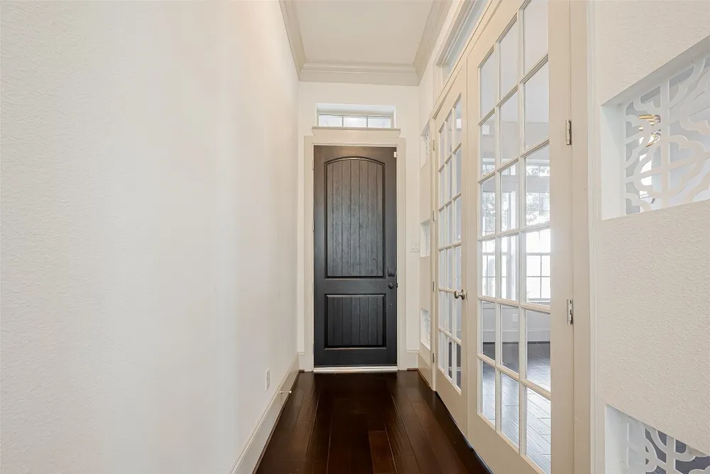 6703 Saxton Manor Ln, Houston, TX 77055