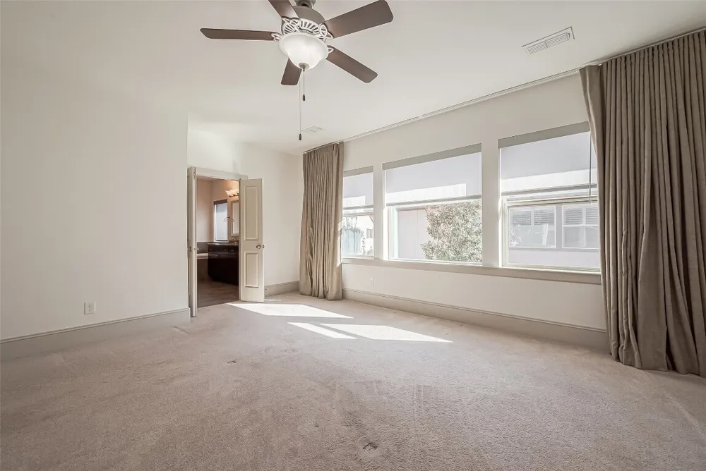 6703 Saxton Manor Ln, Houston, TX 77055