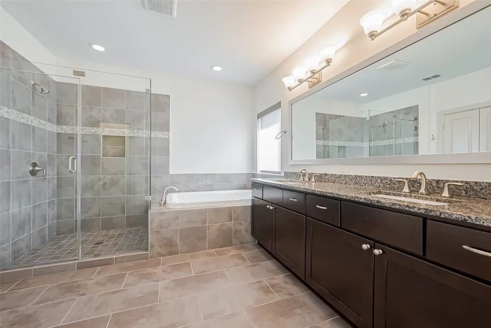 6703 Saxton Manor Ln, Houston, TX 77055