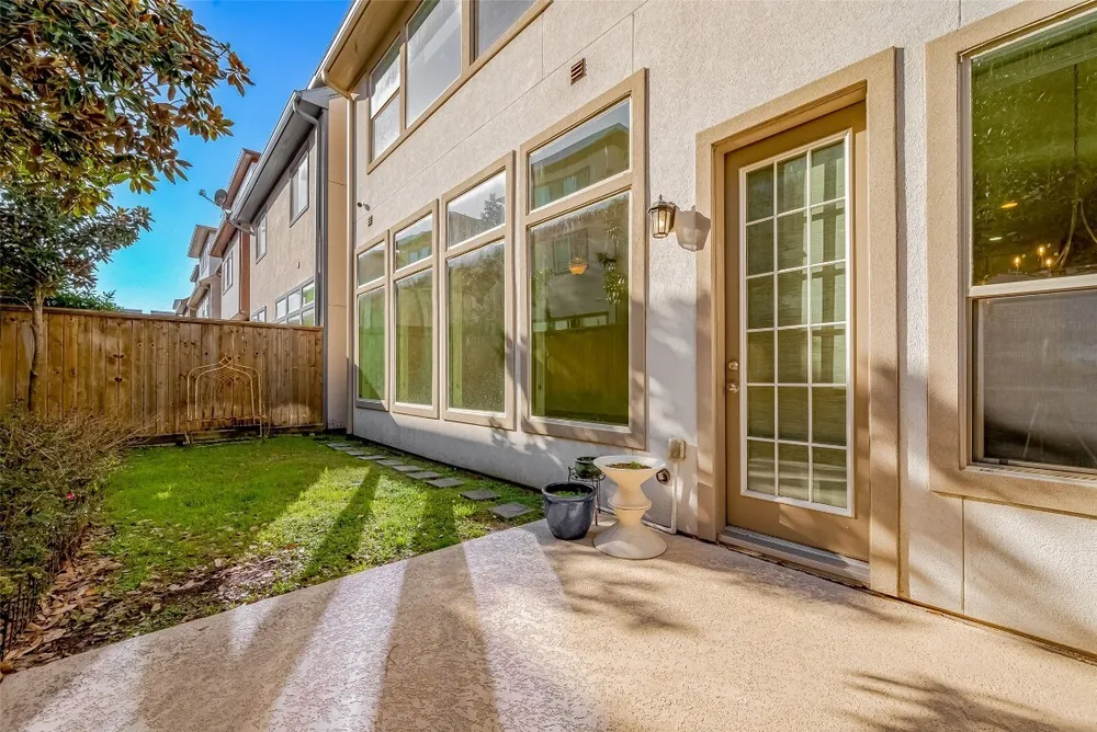 6703 Saxton Manor Ln, Houston, TX 77055