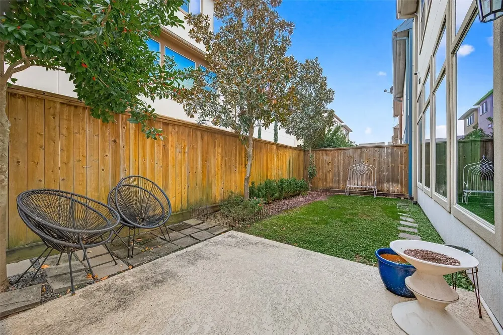 6703 Saxton Manor Ln, Houston, TX 77055