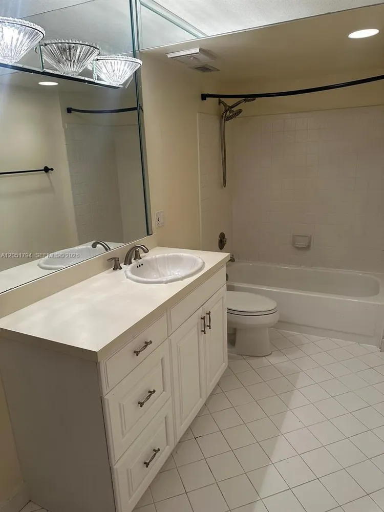 7671 Courtyard Run W, Boca Raton, FL 33433