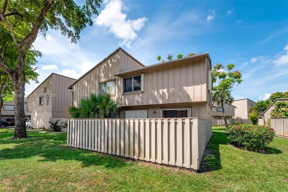 2201 NW 56th Ave, Lauderhill, FL 33313