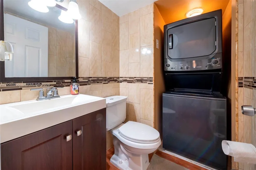 2201 NW 56th Ave, Lauderhill, FL 33313