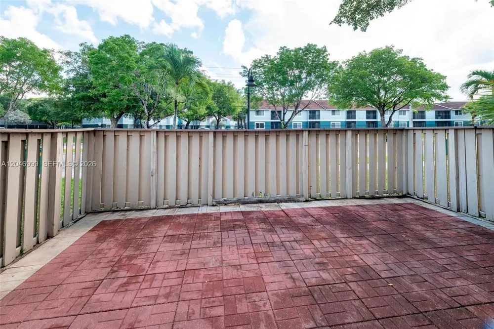 2201 NW 56th Ave, Lauderhill, FL 33313