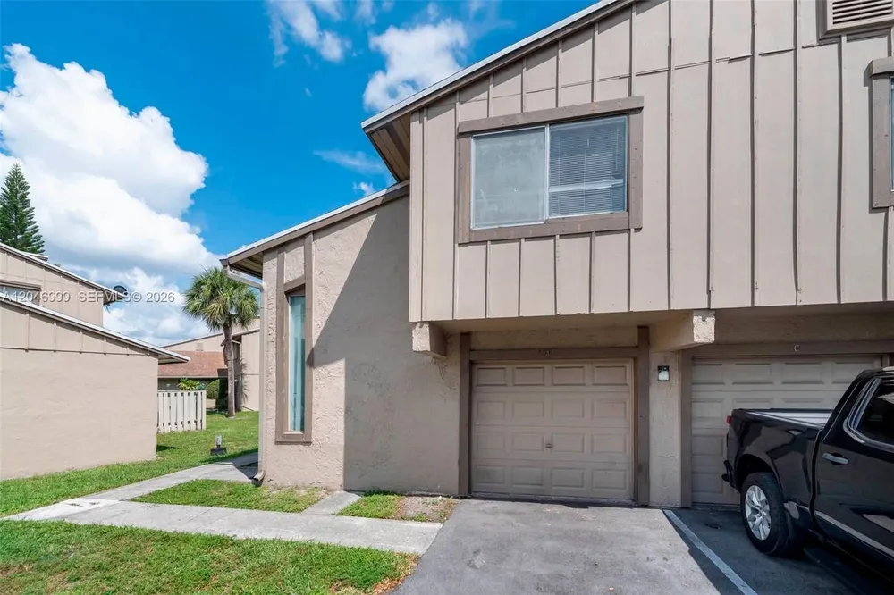 2201 NW 56th Ave, Lauderhill, FL 33313