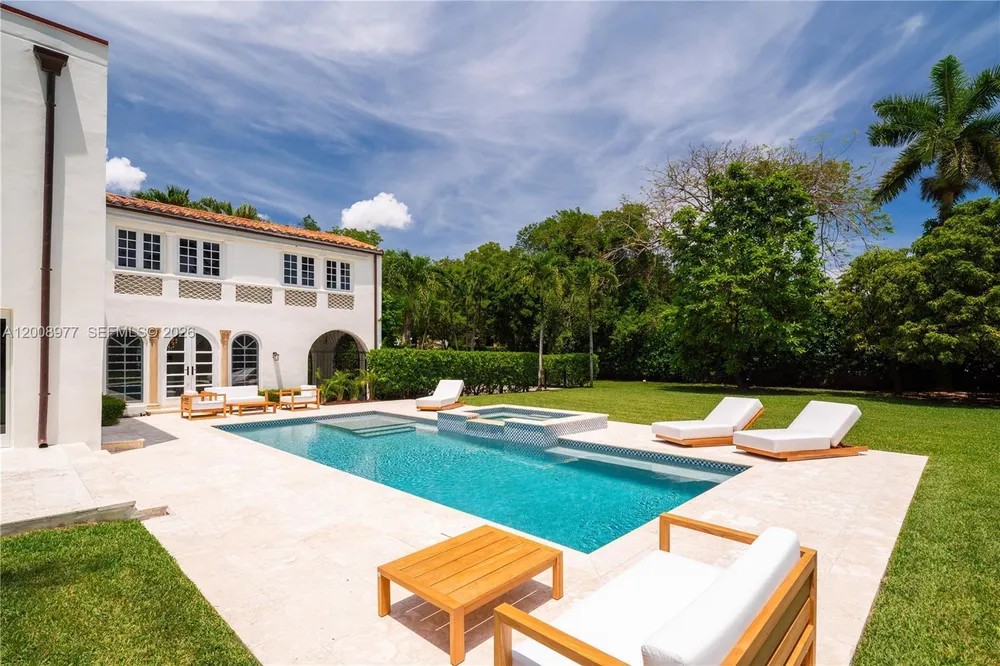 1228 Alhambra Cir, Coral Gables, FL 33134