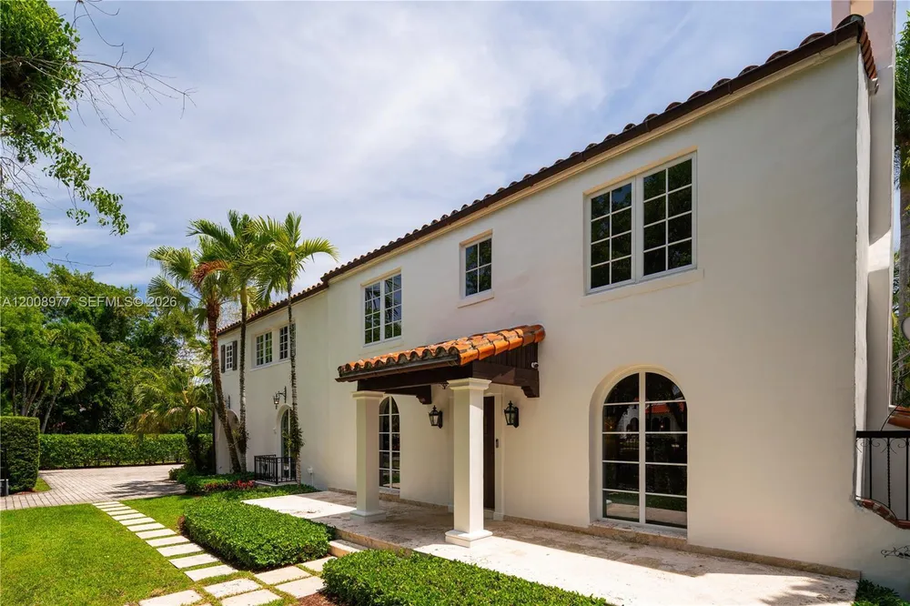 1228 Alhambra Cir, Coral Gables, FL 33134