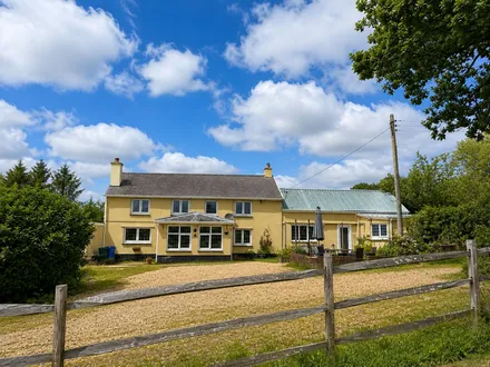 Llansadwrn, Llanwrda, SA19